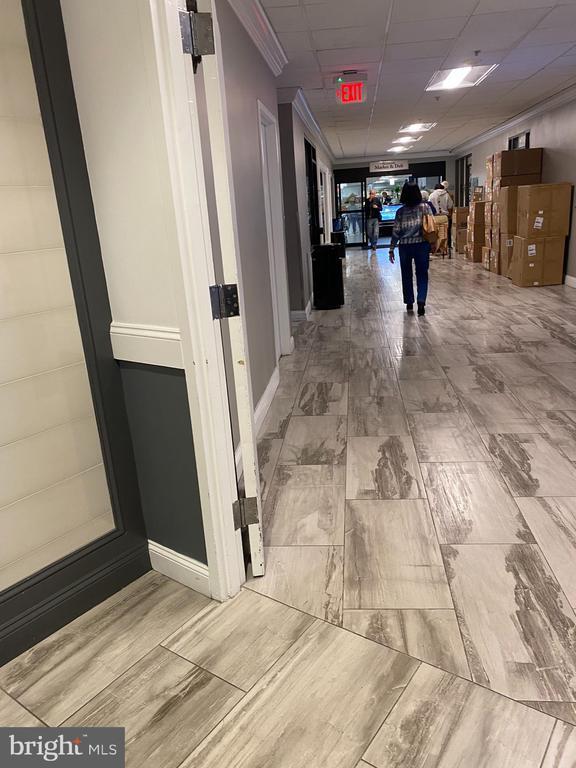 Building Photo - 5225 Pooks Hill Rd