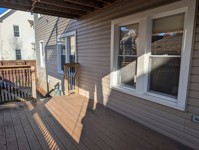 Building Photo - 1560 Coutant Ave