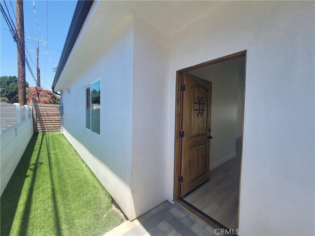 Building Photo - 16840 Los Alimos St