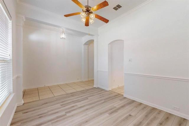 Building Photo - 1720 Bluebird Dr