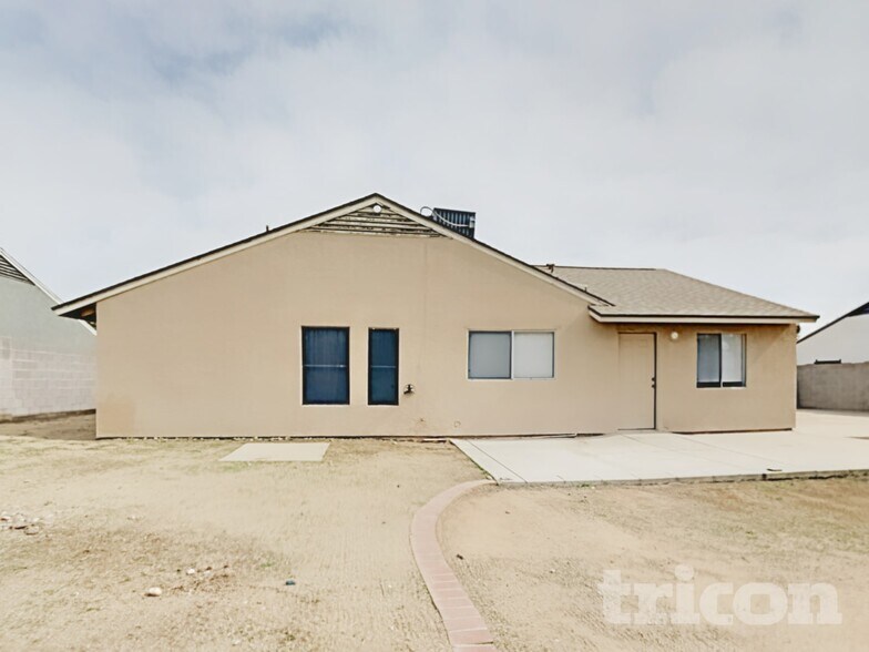 Building Photo - 20812 N 11th Ave