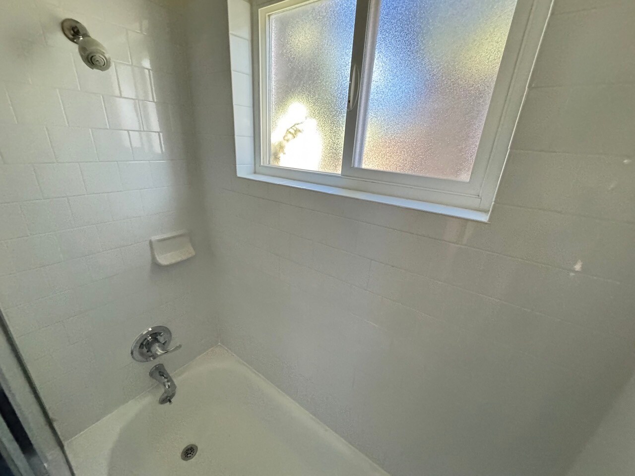 Building Photo - 447 W Elk Ave