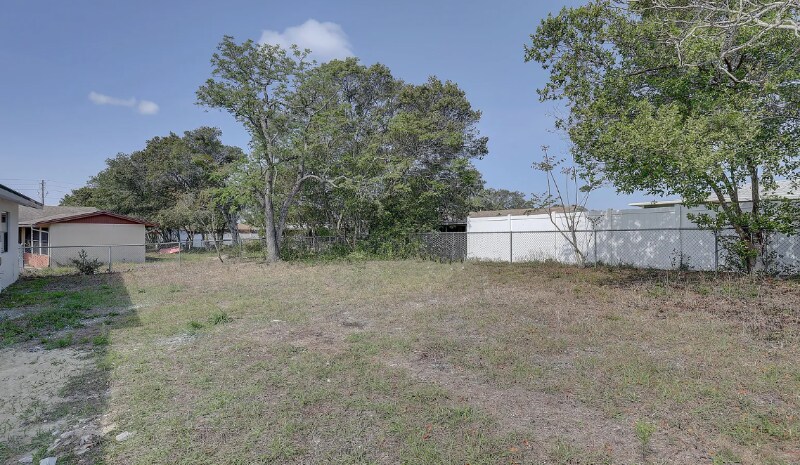Building Photo - 417 Hollyhock Ln