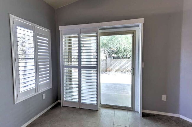 Building Photo - Rancho Sahuarita