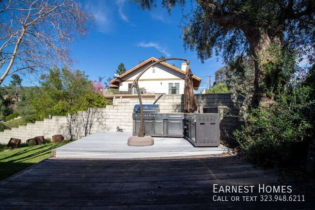 Building Photo - 11619 Lerdo Ave