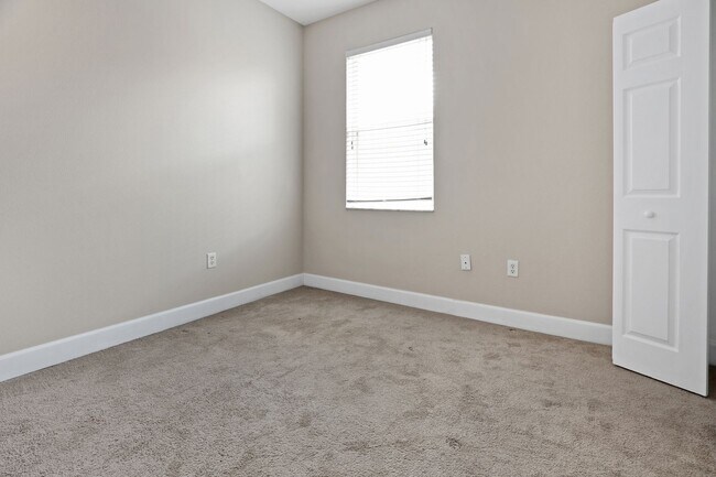 Building Photo - 8078 Moonstone Dr