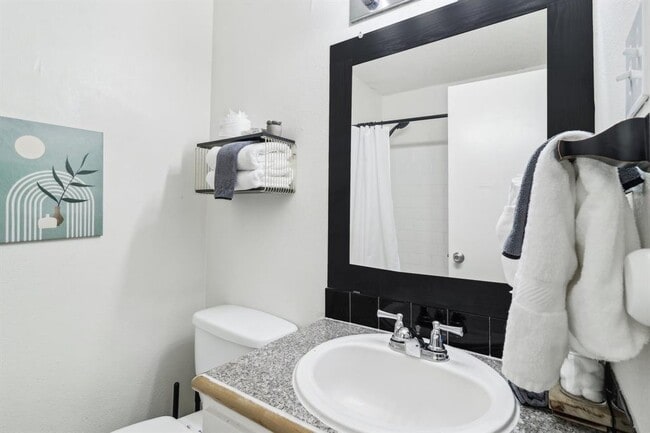 Building Photo - 3107 Speedway