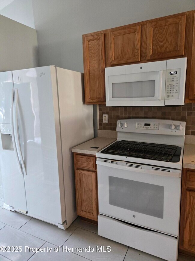 Building Photo - 1330 Clovis Ln