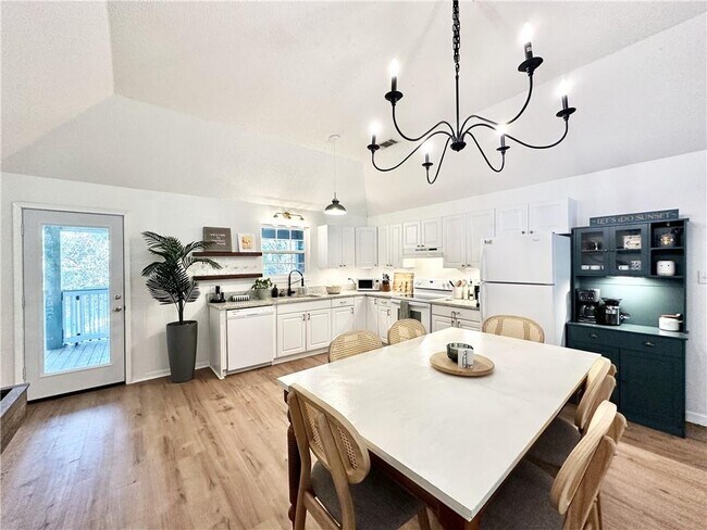 Building Photo - 1210 Bienville Blvd