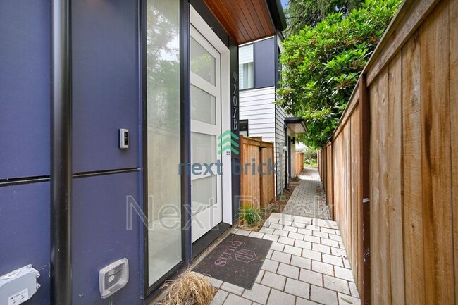 Primary Photo - 9207 1st Ave NW