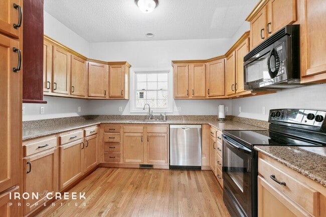 Building Photo - 5 Rocky Frk Rd