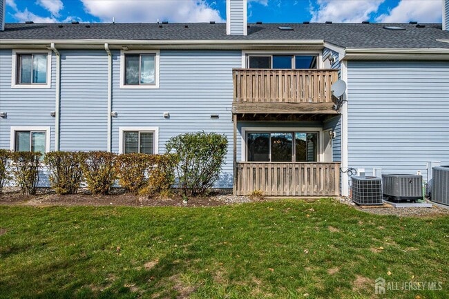 Building Photo - 807 Aspen Dr