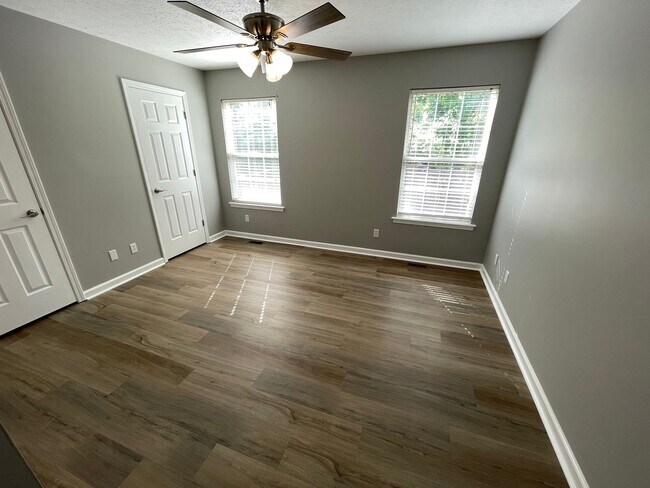 Building Photo - Nice 3 Bed 3 Bath Home For Rent!