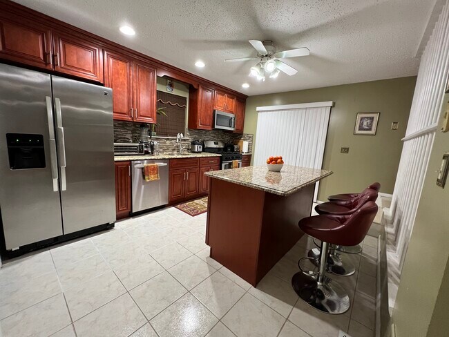 Building Photo - 36 Catawba Ct