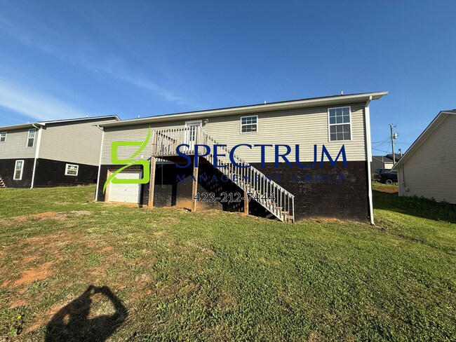 Building Photo - 3305 Parker Blvd