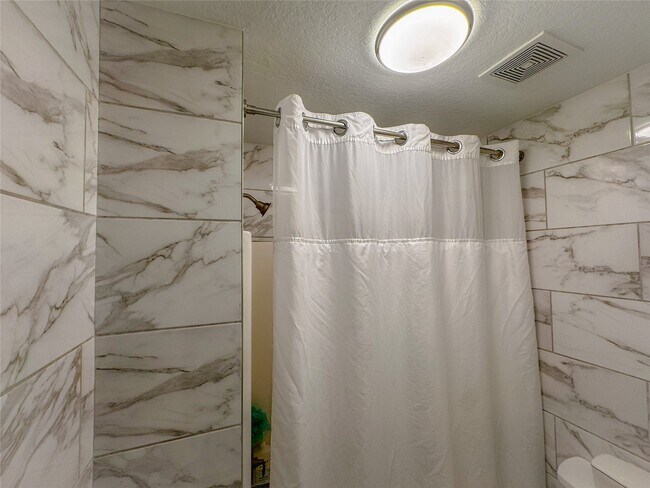 Building Photo - 18323 River Sage Dr