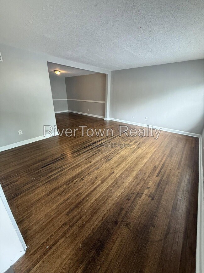 Building Photo - 108 N Holmes St