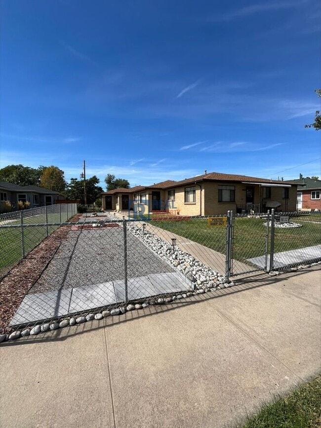 Building Photo - 1343 S Grant St