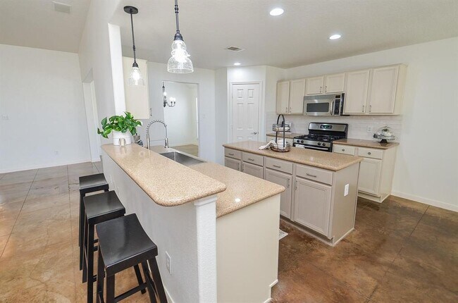 Building Photo - 17722 Meadow Crossing Ln