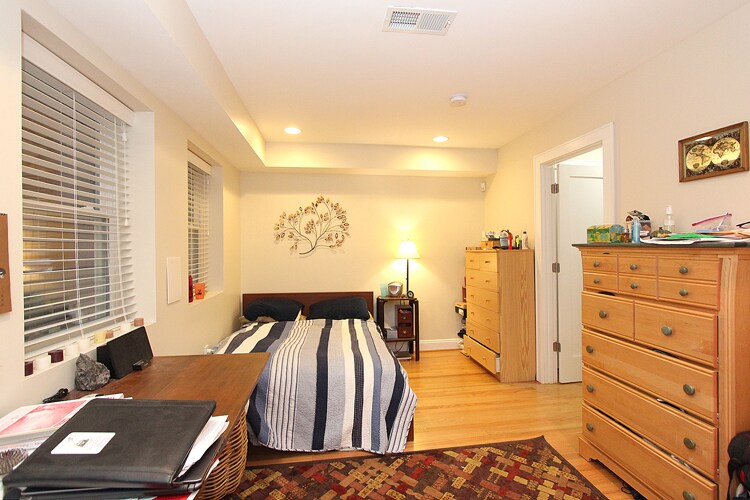 Building Photo - 3547 10th St NW