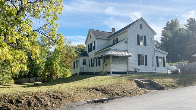 Building Photo - 18 Holman Ave