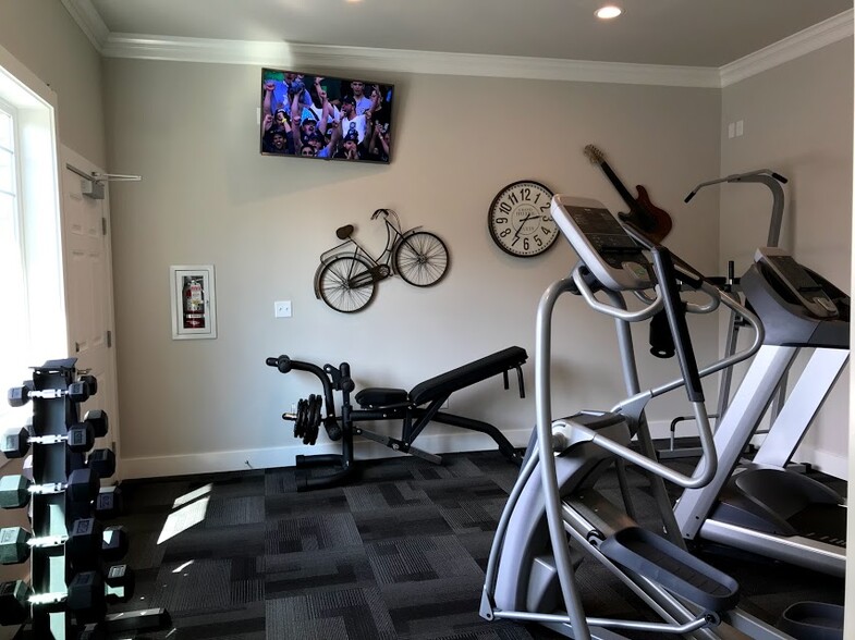 Building Photo - Cascade Village Apartments