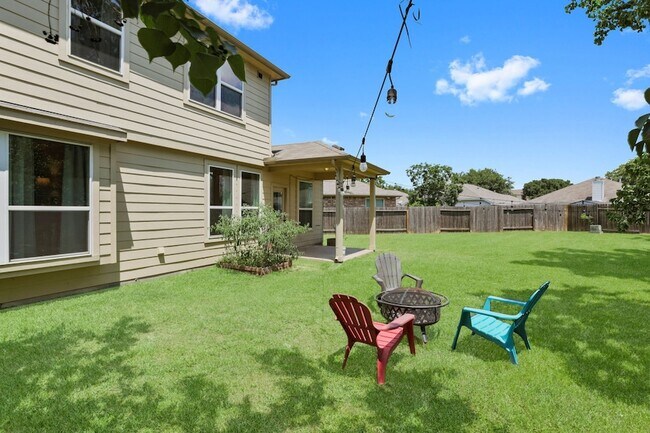 Building Photo - 12002 Rockridge Falls Dr