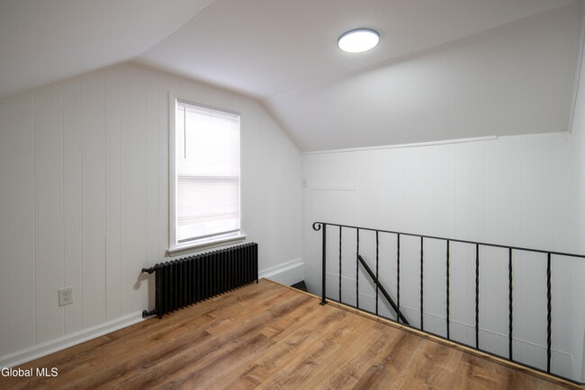 Building Photo - 364 Altamont Ave