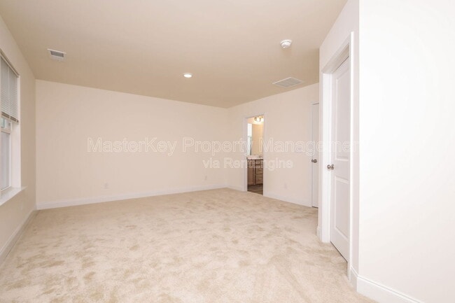 Building Photo - 22 Anastasia St