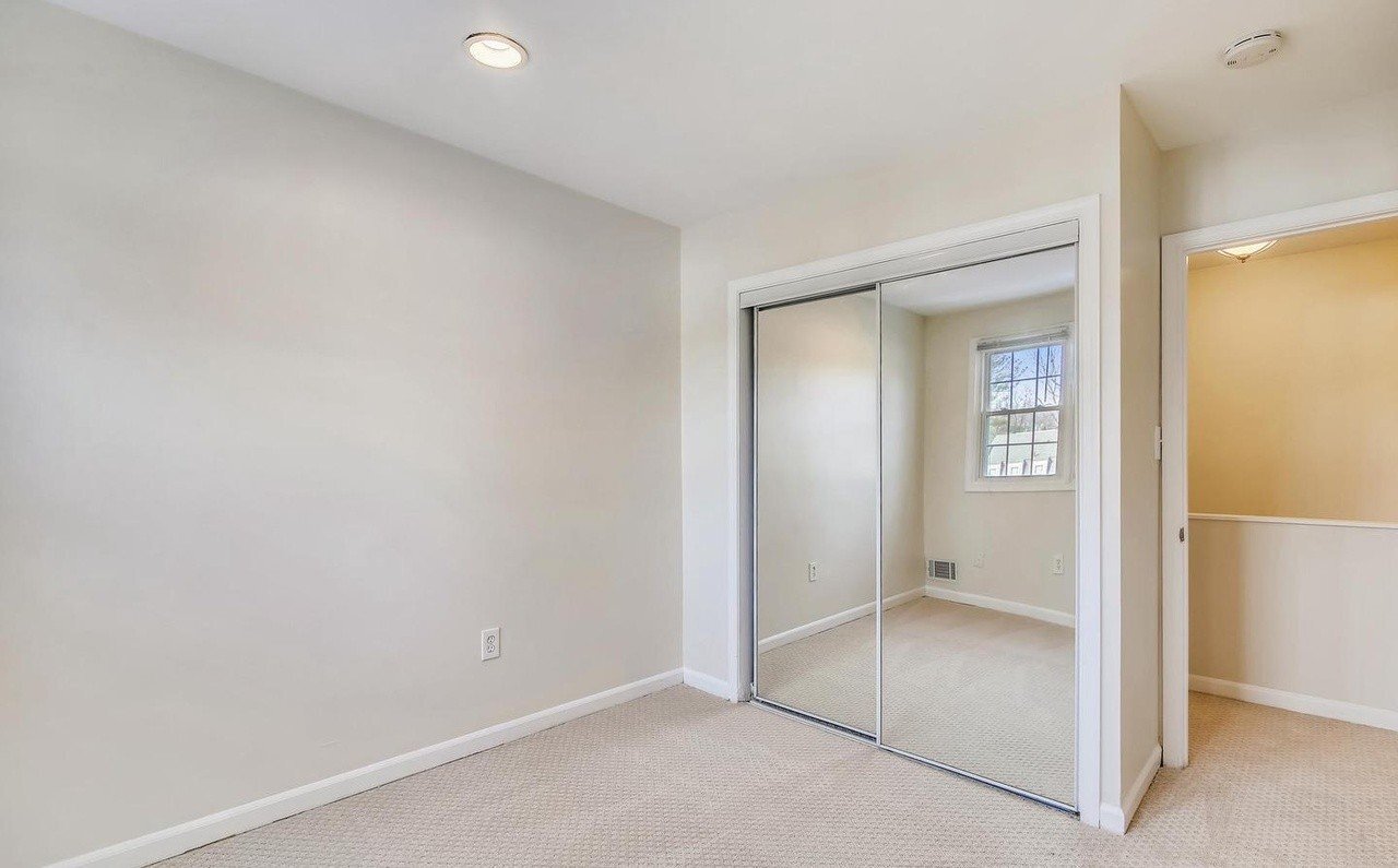 Building Photo - 2 Prairie Rose Ct
