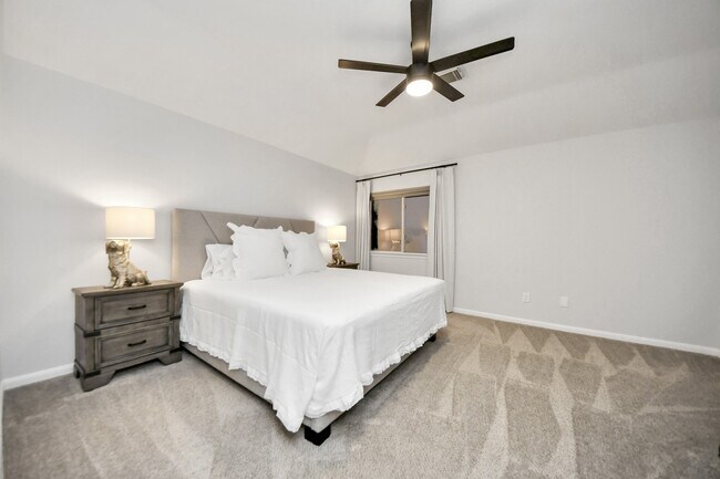 Building Photo - 2730 Empire Oaks Lane