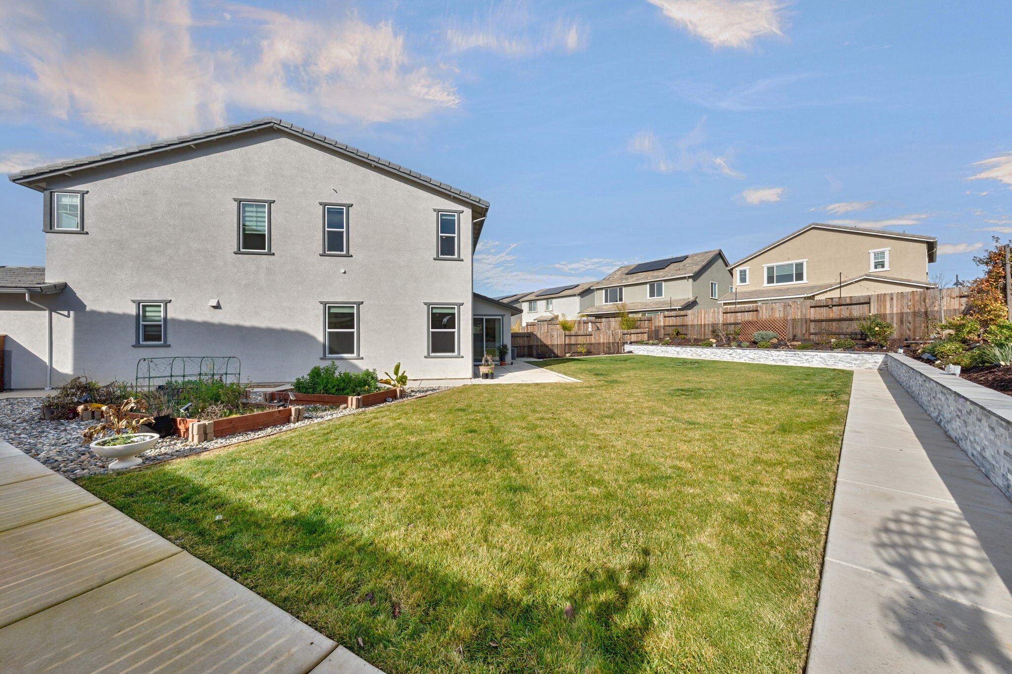 Building Photo - 4522 Drowsy Water Way