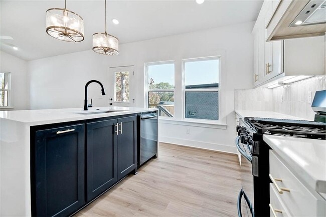 Building Photo - 66 Dirleton Dr
