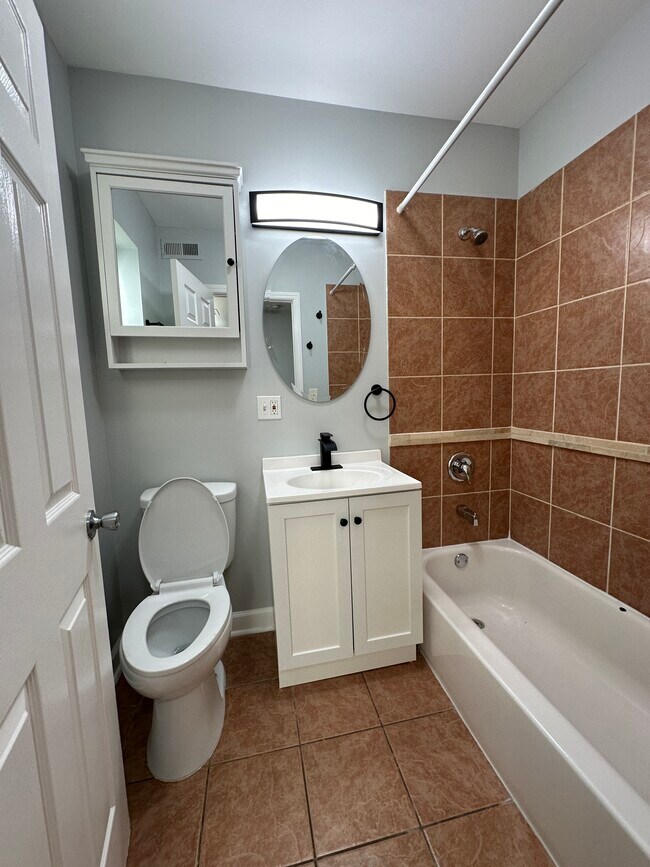 Building Photo - 7004 S Chappel Ave