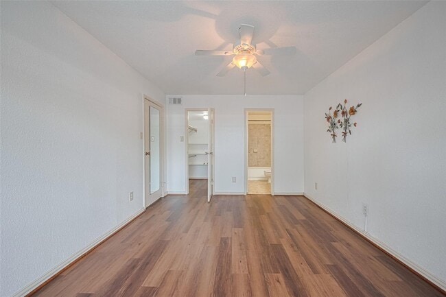 Building Photo - 6500 Sands Point Dr