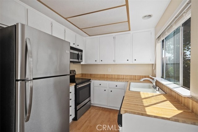 Building Photo - 5 Bright Hollow
