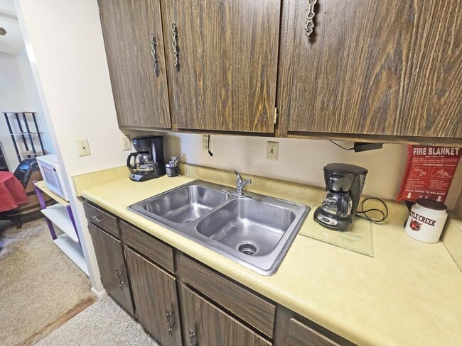 Building Photo - 3201 Emerson St