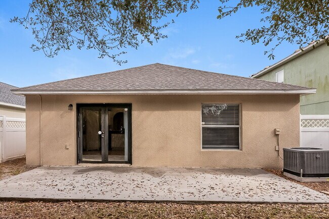 Building Photo - 1018 Brenton Leaf Dr