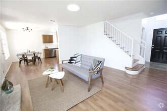 Building Photo - 1305 Green Terrace Dr