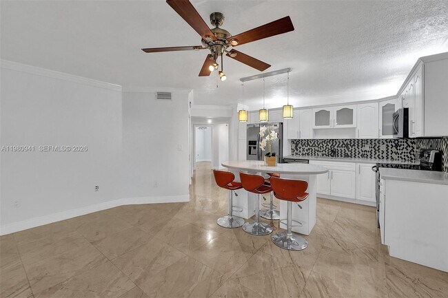 Building Photo - 21300 San Simeon Way