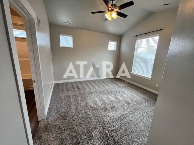 Building Photo - 4234 McKellen Dr
