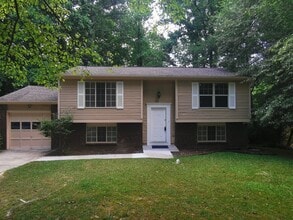 Building Photo - 250 Sheringham Dr
