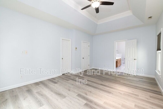 Building Photo - 5283 Downing Creek Dr
