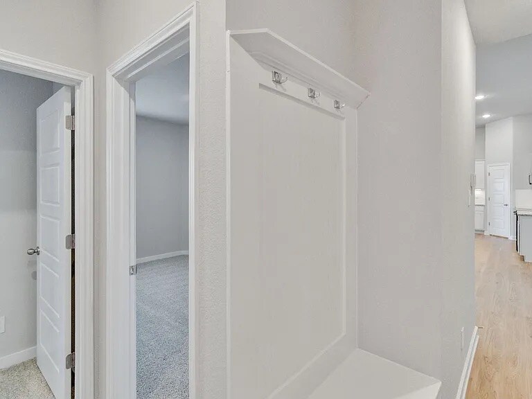 Building Photo - 358 Nespral Dr