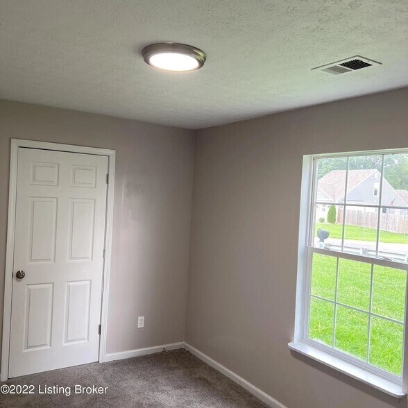 Building Photo - 4613 Beechbrook Rd