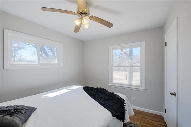 Building Photo - COMING SOON! 3 Bedrooms 2 Bathrooms $1,550