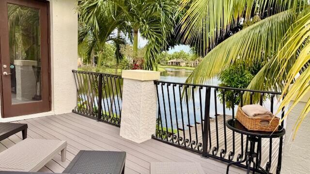 Building Photo - 10703 Versailles Blvd