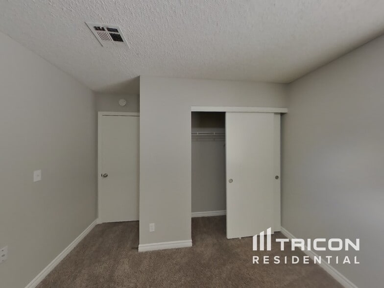 Building Photo - 855 Schooner Dr