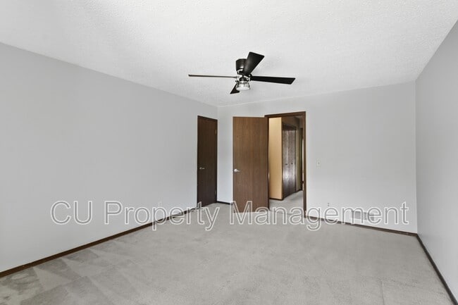 Building Photo - 505 Clearwater Dr