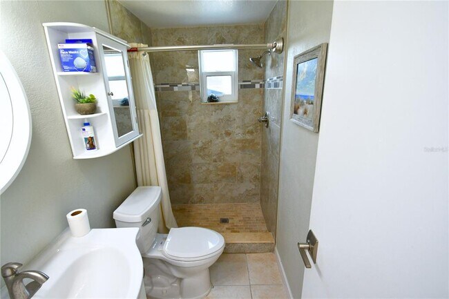 Building Photo - 3839 Star Island Dr